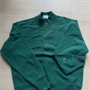 Champion Green Crewneck Sweater with Ribbed Details